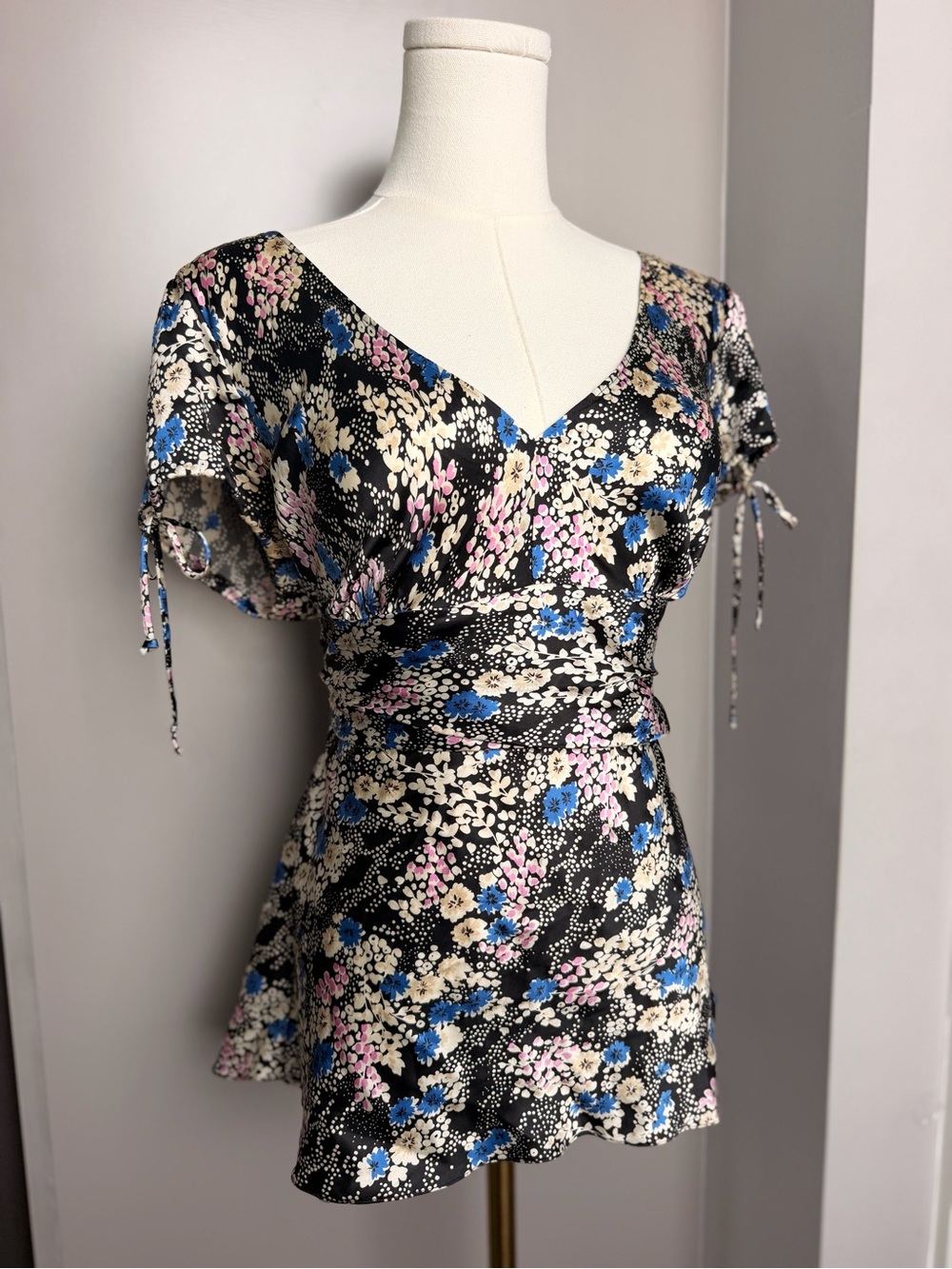 Express Design Studio Silk Wrap-Style V-Neck Blouse Large